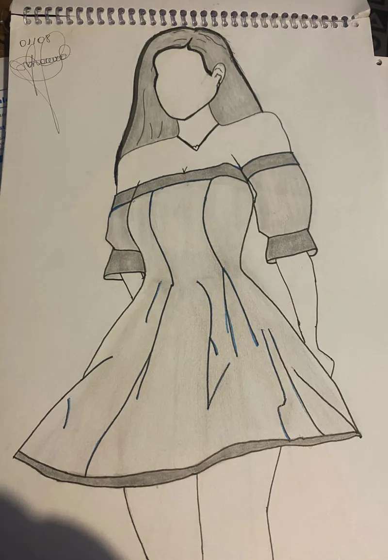 Desenho a lápis no caderno: moça de vestido ombro a ombro rodado, com detalhes em azul.